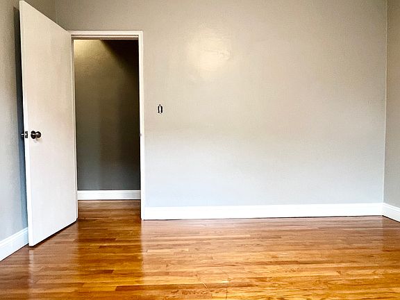 5th image of 325 Main St #3L
