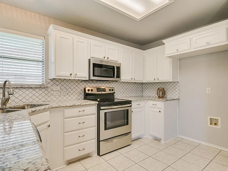 956 Carlin Ln — Photo 20