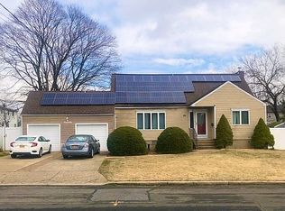 79 Westchester Ave, West Babylon, NY 11704