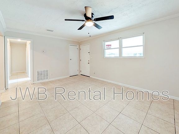 4th image of 6835 Tinkerbell Ln