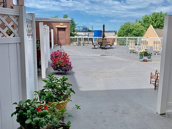 4th image of 420 5th Ave S APT 214