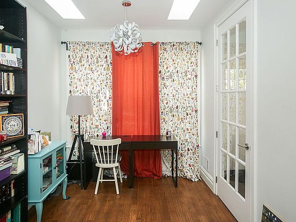4th image of 4016 Avenue