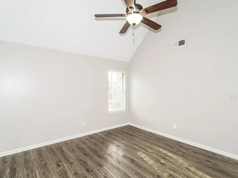 1886 Towson Ln — Photo 10