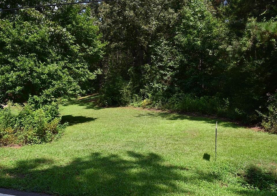 2nd image of 6055 Dorsett Shoals Rd