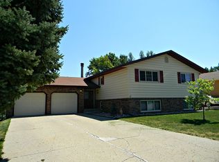 806 4th Ave NE, Mandan, ND 58554