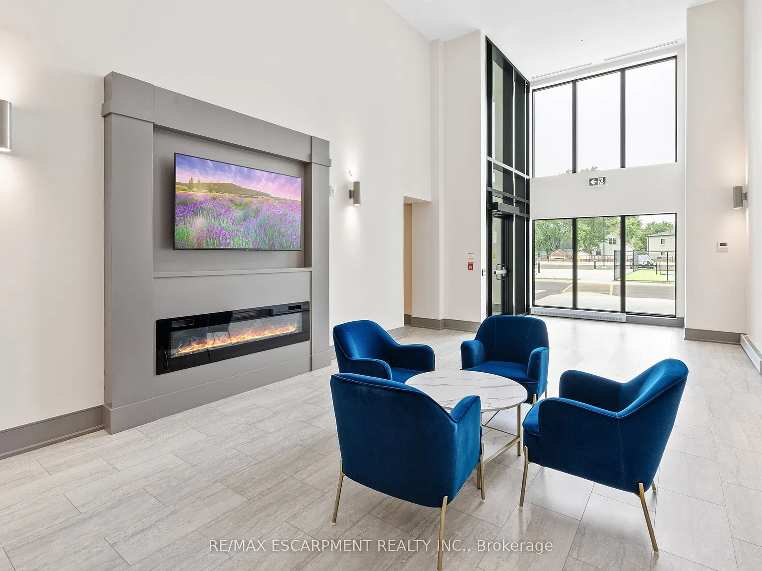 3 bed, $2,350 — Photo 4