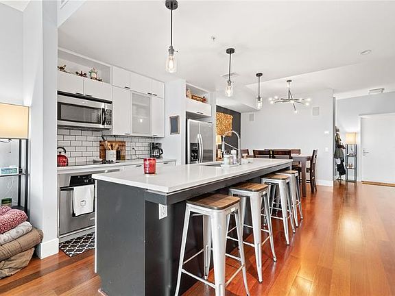 2nd image of 912 Channelside Dr Unit 2403