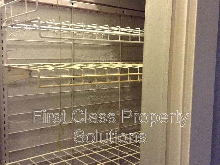 121 NW 29th St #3/4 — Photo 7