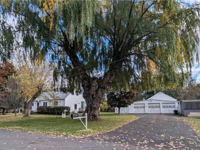 302 Altmont Dr, East Syracuse, NY, 13057