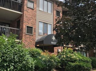18022 Chalet Dr APT 302, Germantown, MD 20874