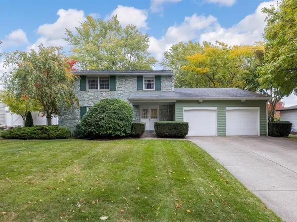 5029 Robinhood Ln, Erie, PA 16509