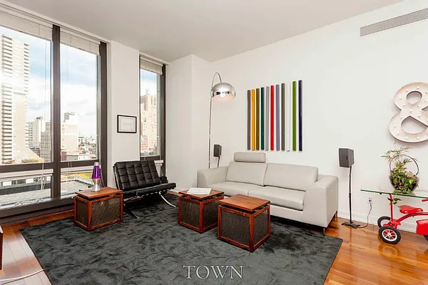 Rented by Town Residential | media 16