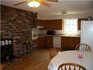 5th image of 1112 Dana Ave