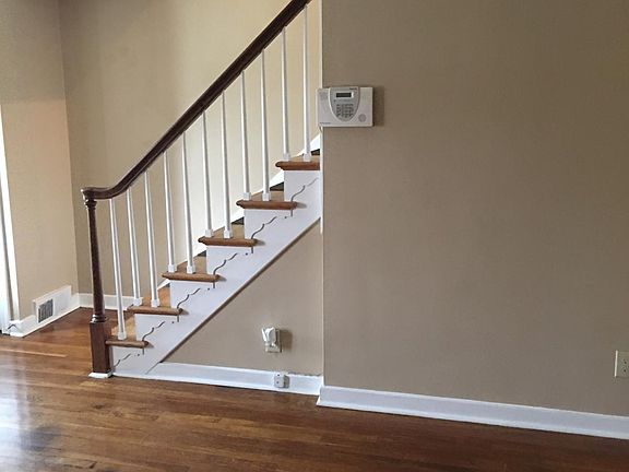 5th image of 2453 Berryhill St