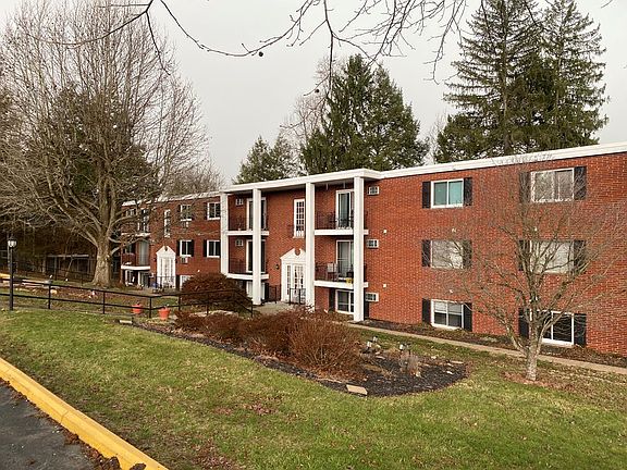 3rd image of 1810 National Road   B3-109