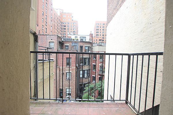 1st image of 309 W 72nd St APT 5C
