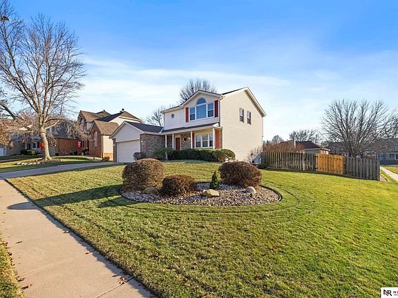 3rd image of 7601 Grand Oaks Cir