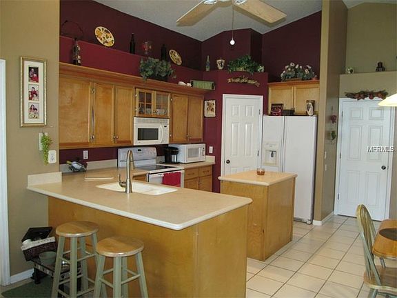 5th image of 19004 Silverbrook Dr