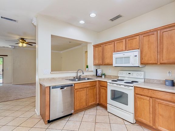 4th image of 43973 W Cypress Ln