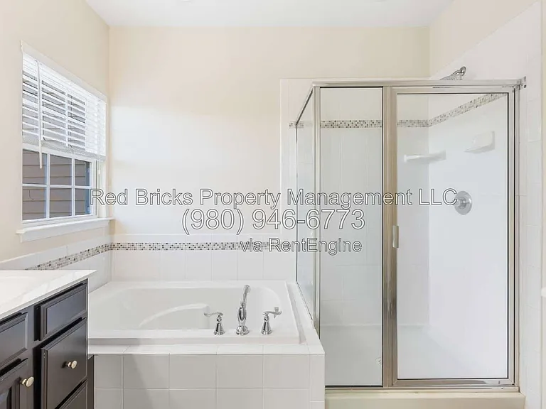 2306 Rachelwood Dr — Photo 22