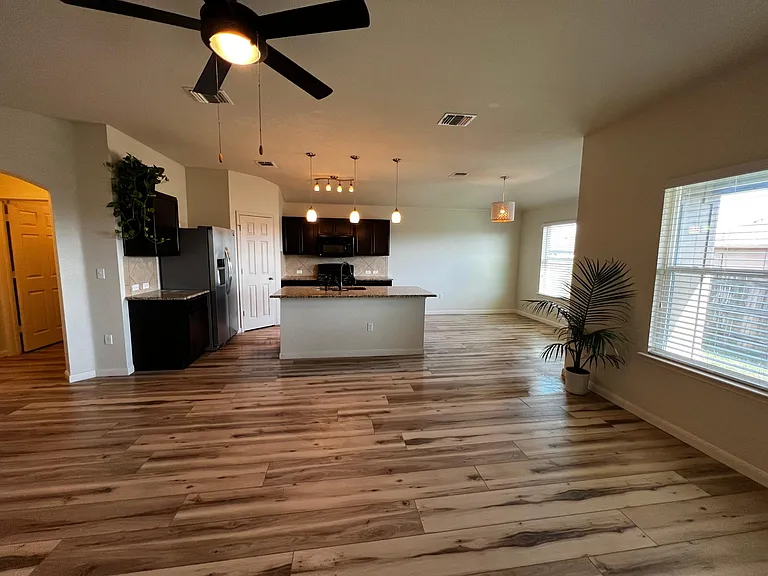 18309 Weatherby Ln — Photo 5