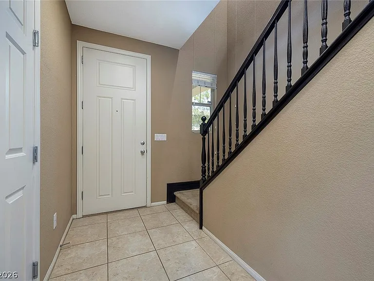 10683 Country Knoll Way — Photo 5