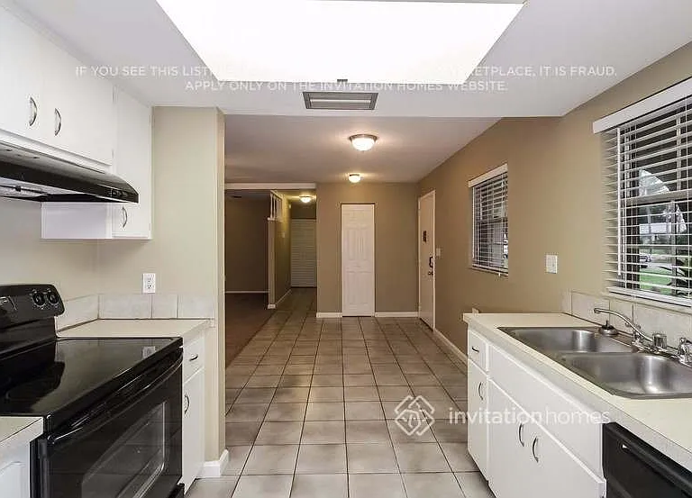 2801 20th Avenue Dr W — Photo 5