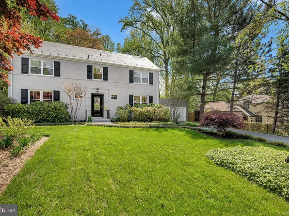 9709 Connecticut Ave, Kensington, MD 20895