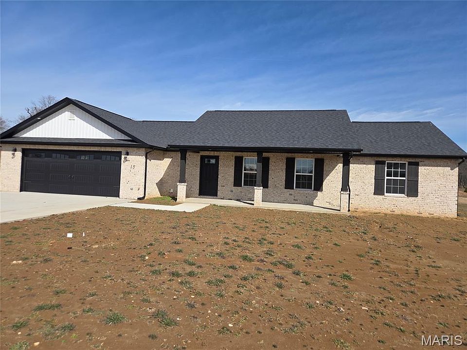 1st image of 15 Concorde Ct