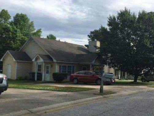 1st image of 1032 Southbriar Dr