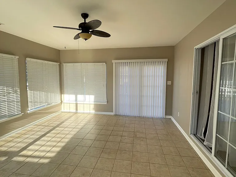 30044 W Barrier Reef Blvd — Photo 10
