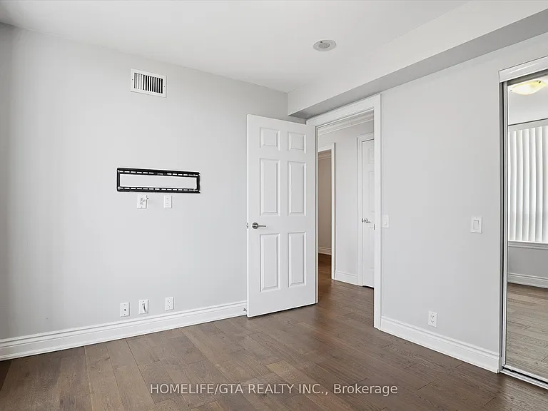 1720 Eglinton Ave E #821 — Photo 25