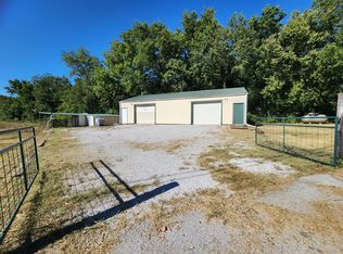 1405 E 13th St, Carthage, MO 64836