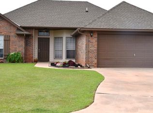 11705 Ridge Point, Guthrie, OK 73044