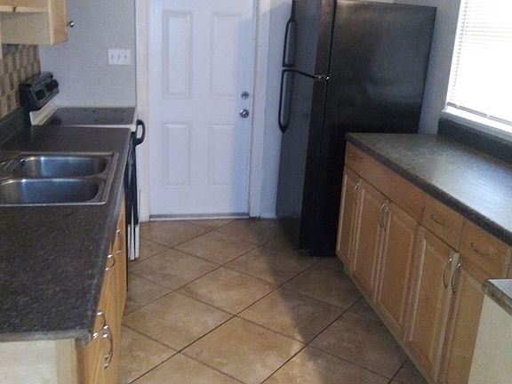 3rd image of 4185 Bluefish Dr SE