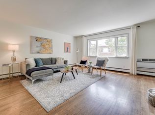 562 1st St #2, Hoboken, NJ 07030