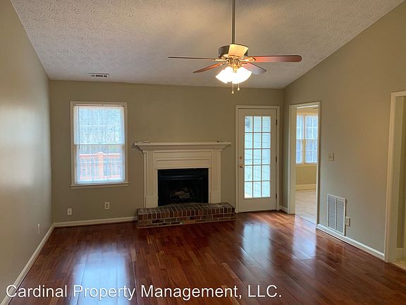 5th image of 262 Cedar Mill Ln