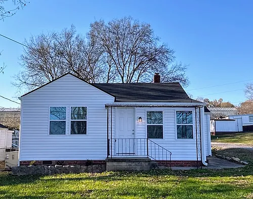 1087 Baker Ave Photo 1