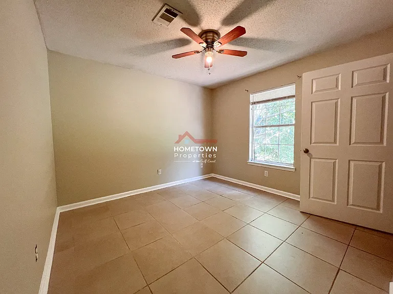 1106 Fretz St #A — Photo 9