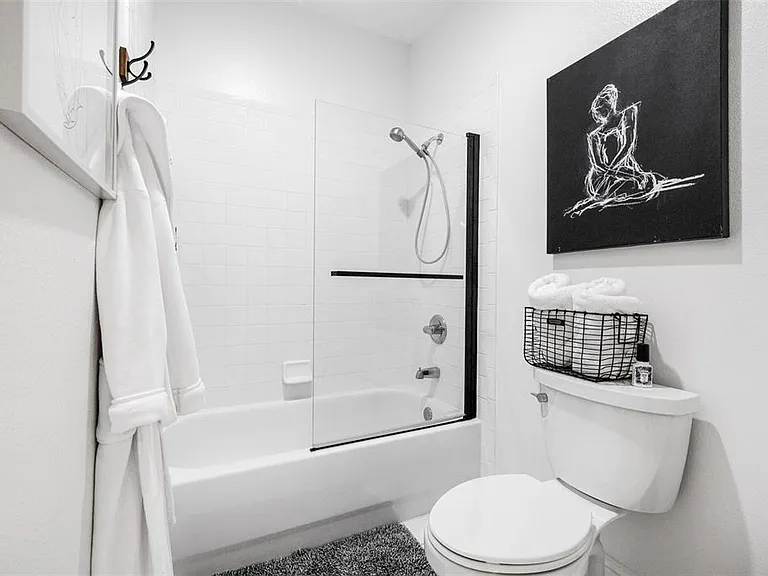 313 Inner Harbour Cir — Photo 30