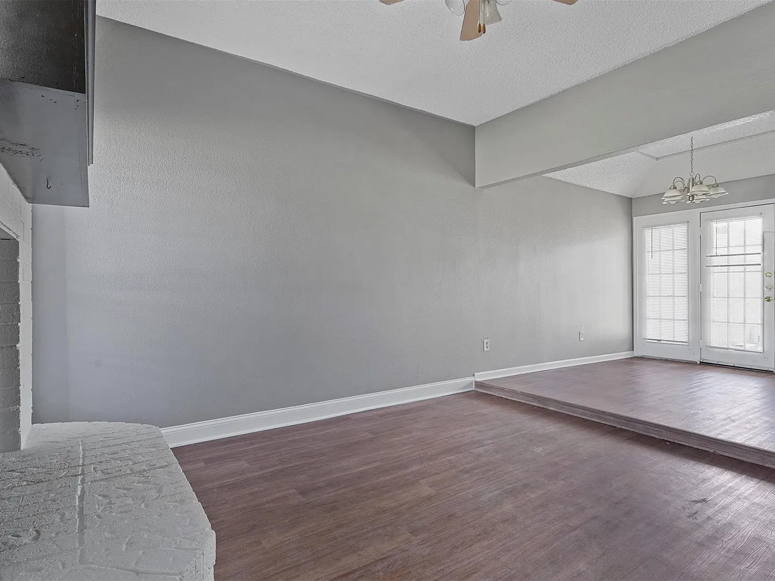 810 Custer St; Arlington 76014 - 1 — Photo 3