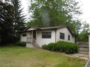 15352 Gary Ln, Bath, MI 48808