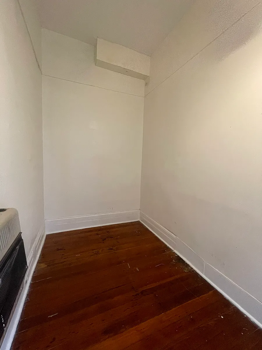 Building Photo - 4907 Camp St #B