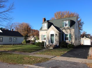 134 Strathmore Dr, Rochester, NY 14616