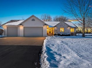 1604 Nelson Ct, Neenah, WI 54956
