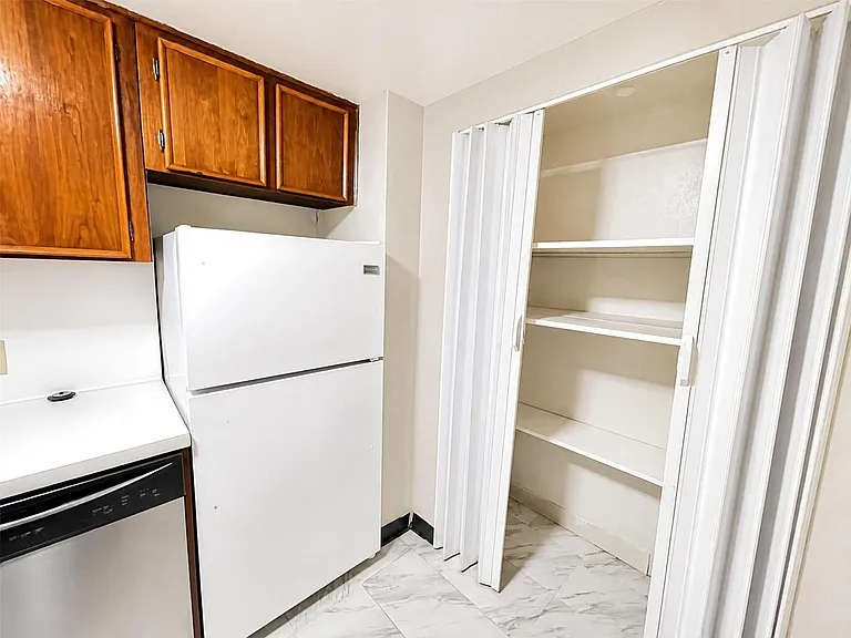 7520 Hornwood Dr #405 — Photo 10