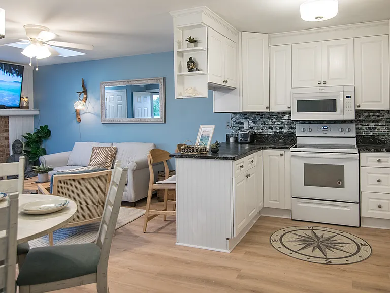 2801 Seahorse Ct — Photo 7