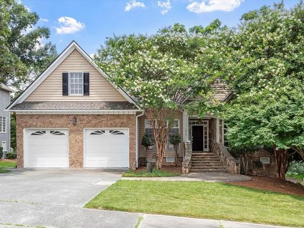 1211 E Pointe Dr, Durham, NC 27712