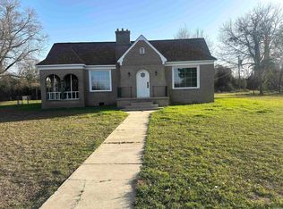 1406 E Main St, Atlanta, TX 75551