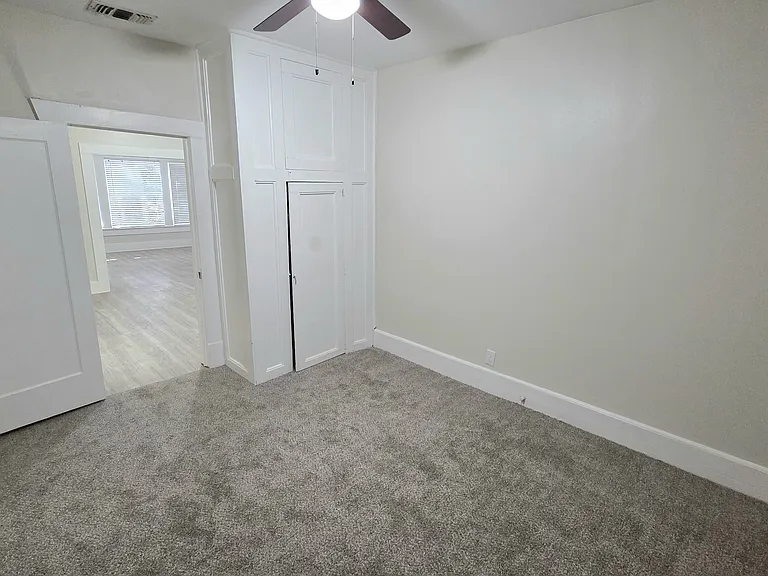 2805 S Jennings Ave — Photo 12
